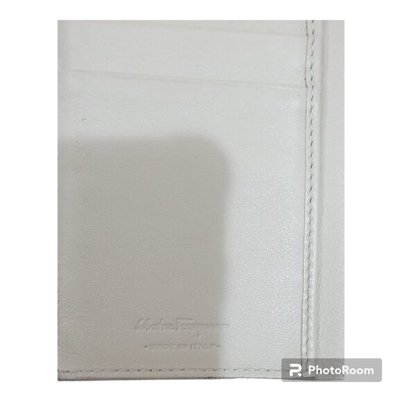 Salvatore Ferragamo Long Bill Compartment Leather Used Auth IY-660440 - Picture 5 of 12